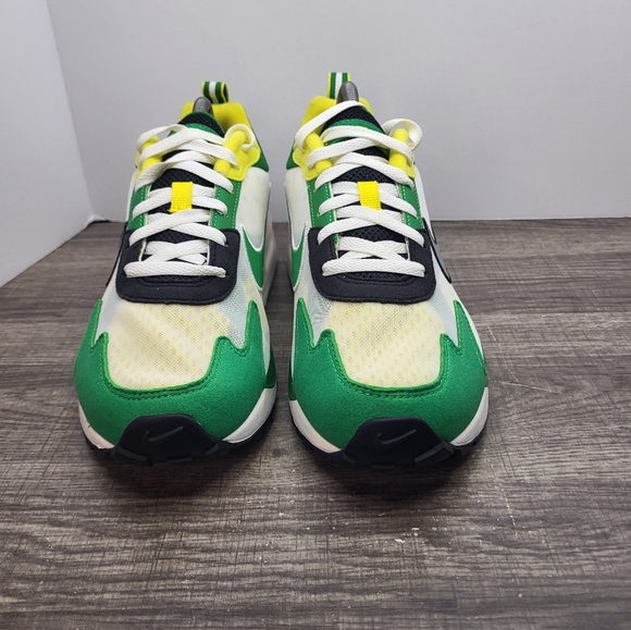 Nike Air Max Solo Oregon Ducks UNIVERSITY Of OREGON Men's Size 9 FZ4837-001 - Picture 4 of 8